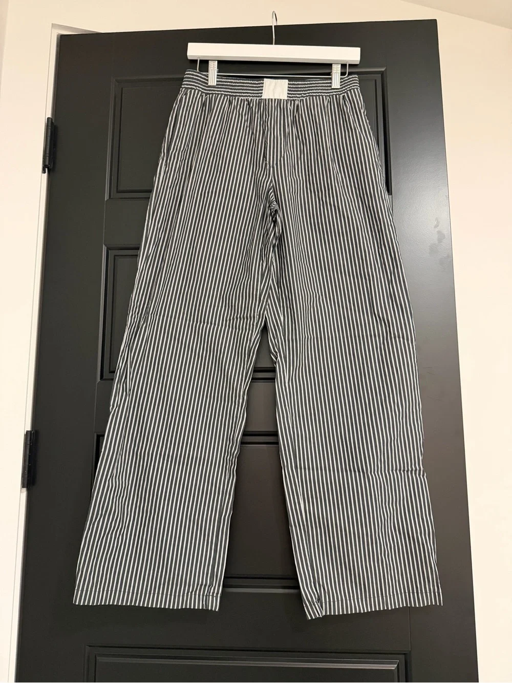 Lioness Black & White Pinstripe Wide Leg Pants Size Small